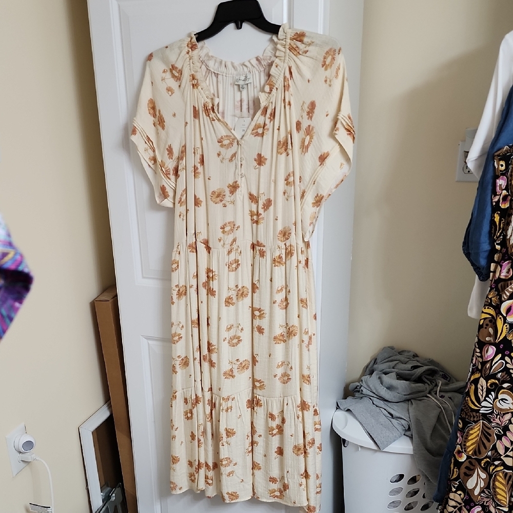 288 - Wonderly Floral Midi Dress, NWT